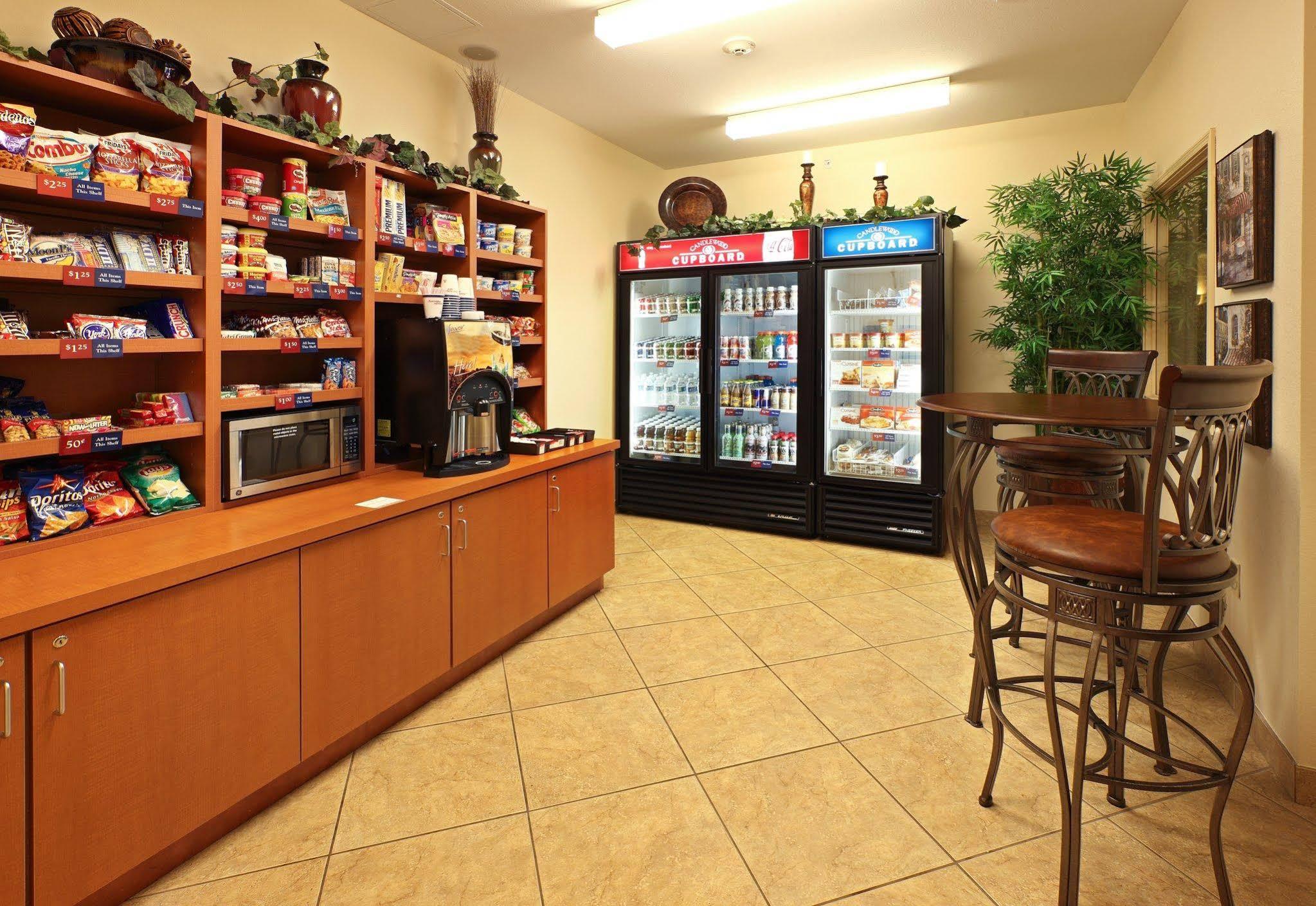 Candlewood Suites Fayetteville By Ihg Экстерьер фото