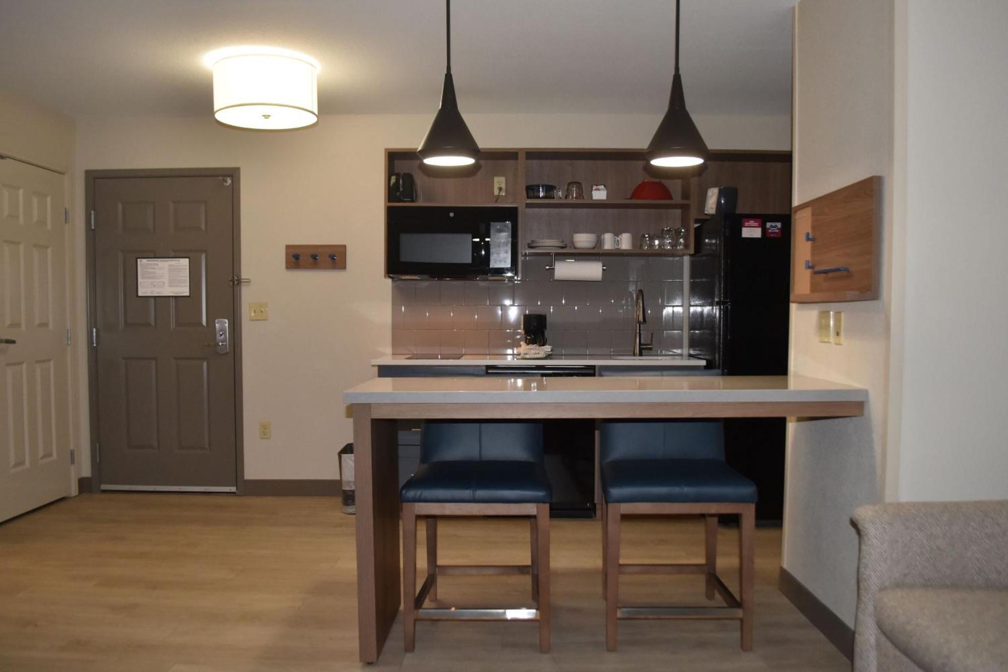 Candlewood Suites Fayetteville By Ihg Экстерьер фото