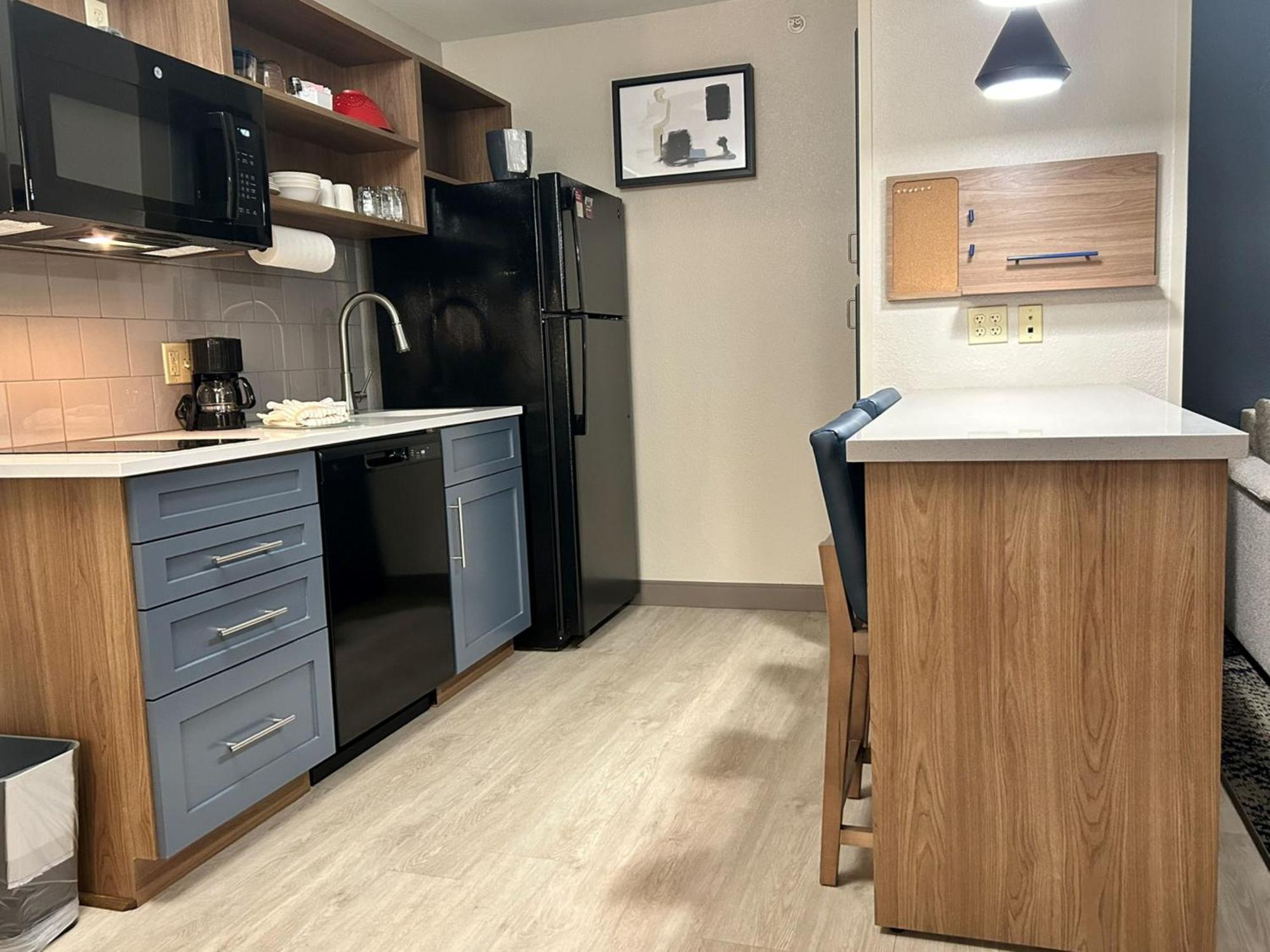 Candlewood Suites Fayetteville By Ihg Экстерьер фото