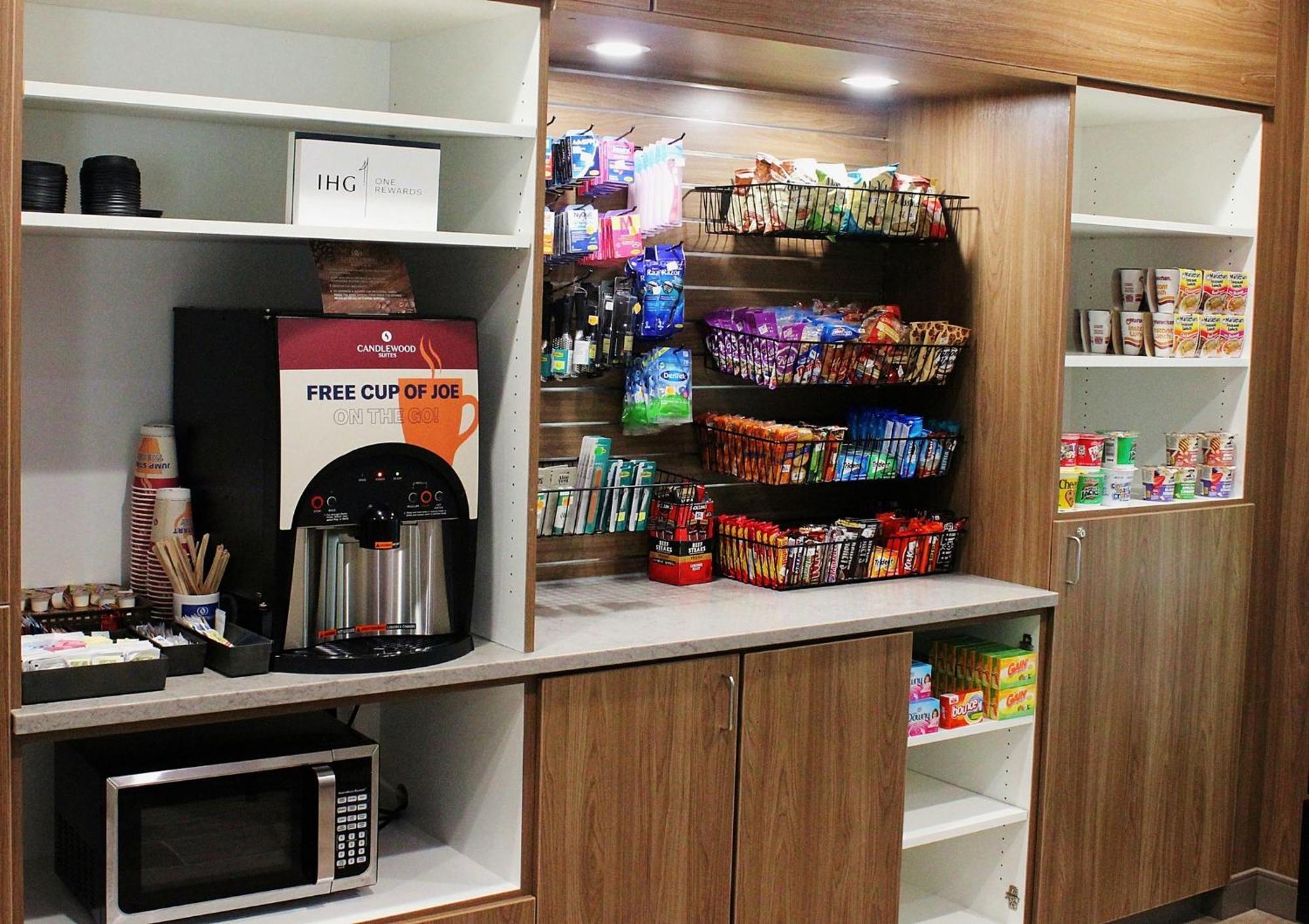 Candlewood Suites Fayetteville By Ihg Экстерьер фото