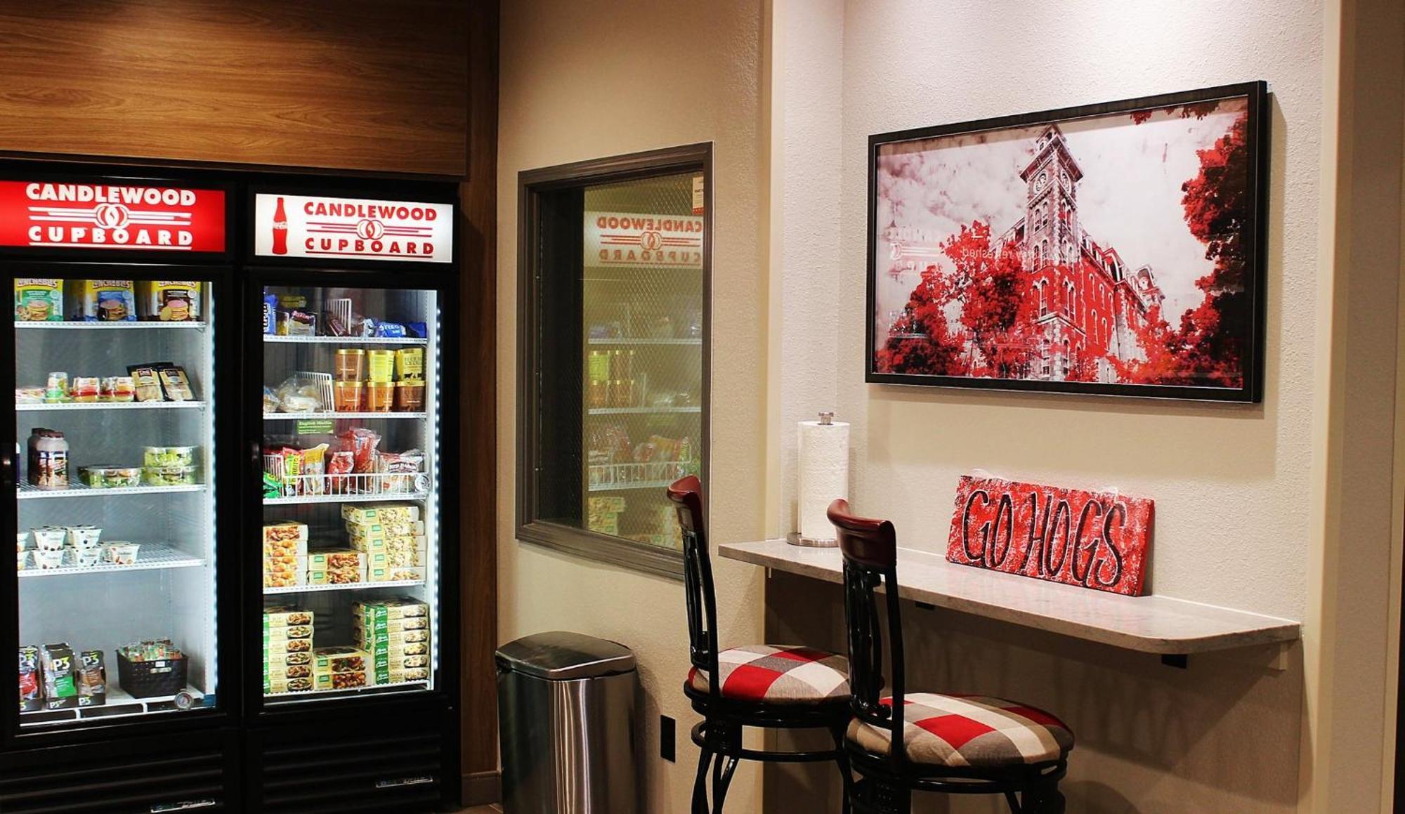 Candlewood Suites Fayetteville By Ihg Экстерьер фото