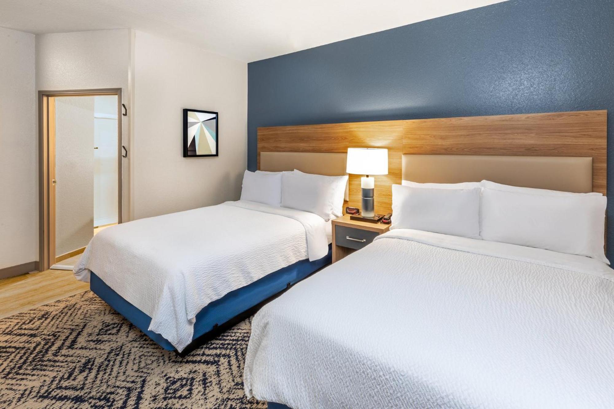 Candlewood Suites Fayetteville By Ihg Экстерьер фото