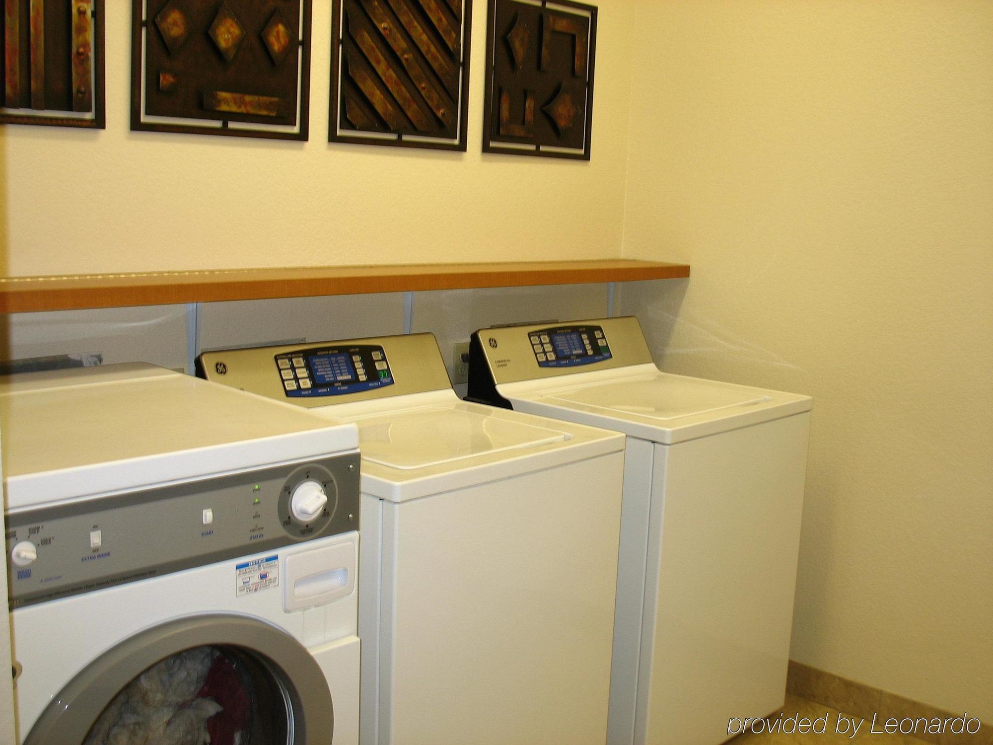 Candlewood Suites Fayetteville By Ihg Удобства фото