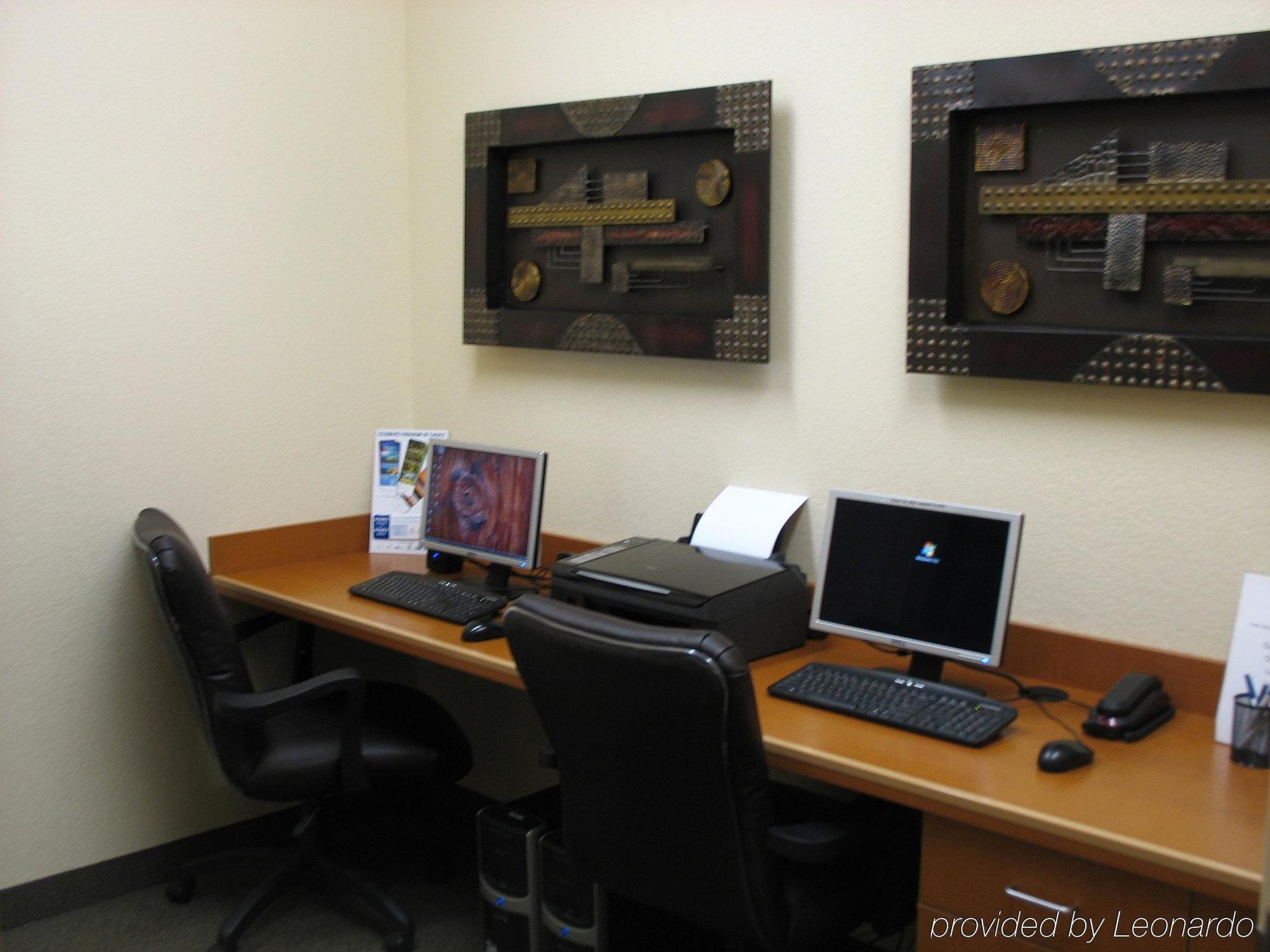 Candlewood Suites Fayetteville By Ihg Удобства фото