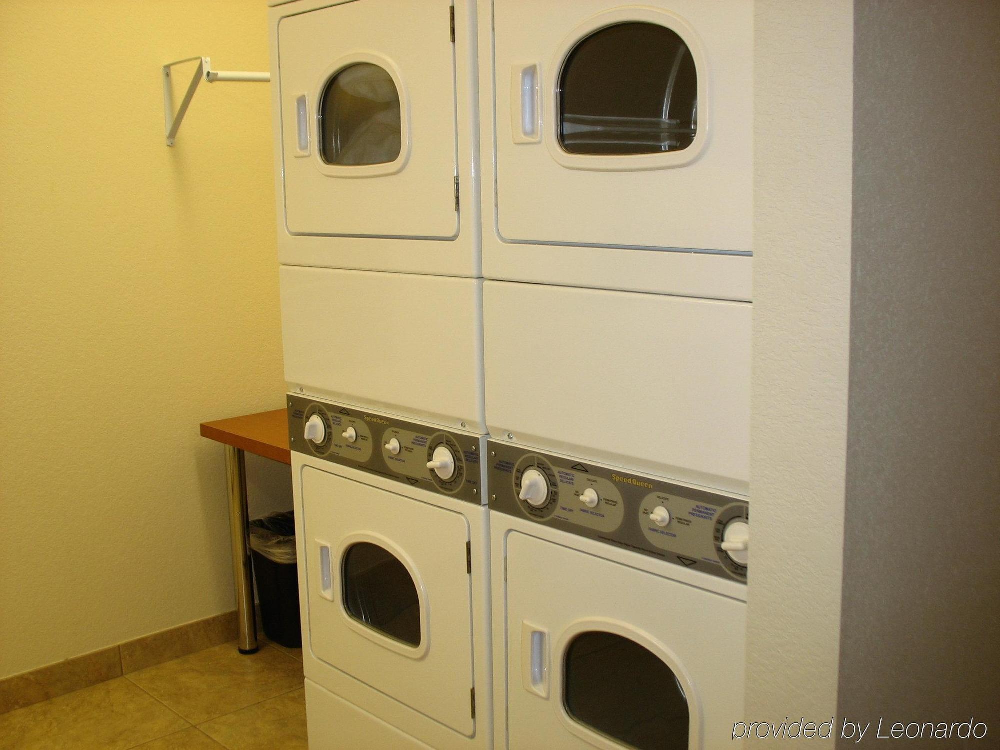 Candlewood Suites Fayetteville By Ihg Удобства фото