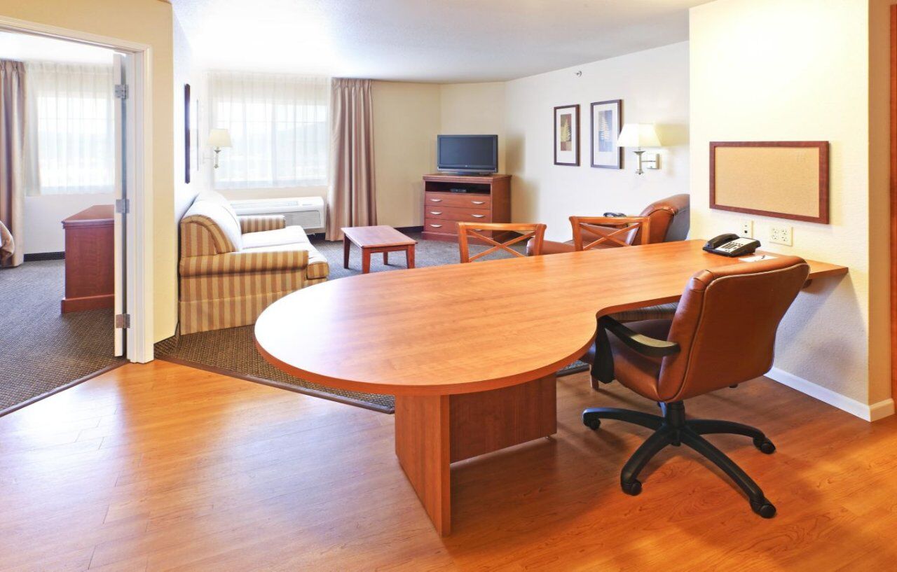 Candlewood Suites Fayetteville By Ihg Экстерьер фото